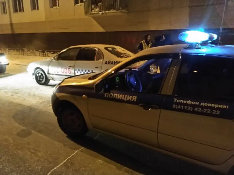В Якутске прямо в холле гостиницы ограбили человека, бандиты задержаны
