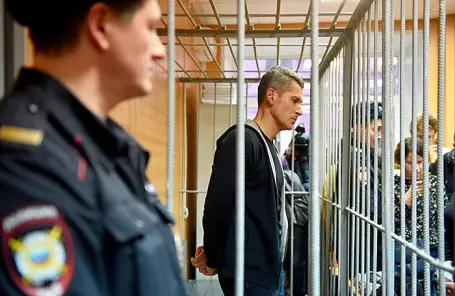 Зиявудин пытался распродать активы, чувствуя утрату аппаратной поддержки