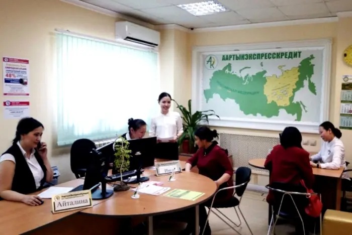 Вкладчики «АартыкЭкспрессКредит», обманутые на миллионы рублей, обратятся к министру ВД Якутии
