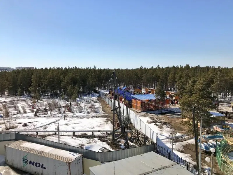 Фуд-корт на кладбище открылся вопреки распоряжению мэра