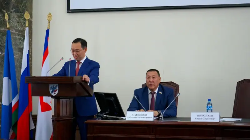 Дума Якутска приняла отставку Айсена Николаева