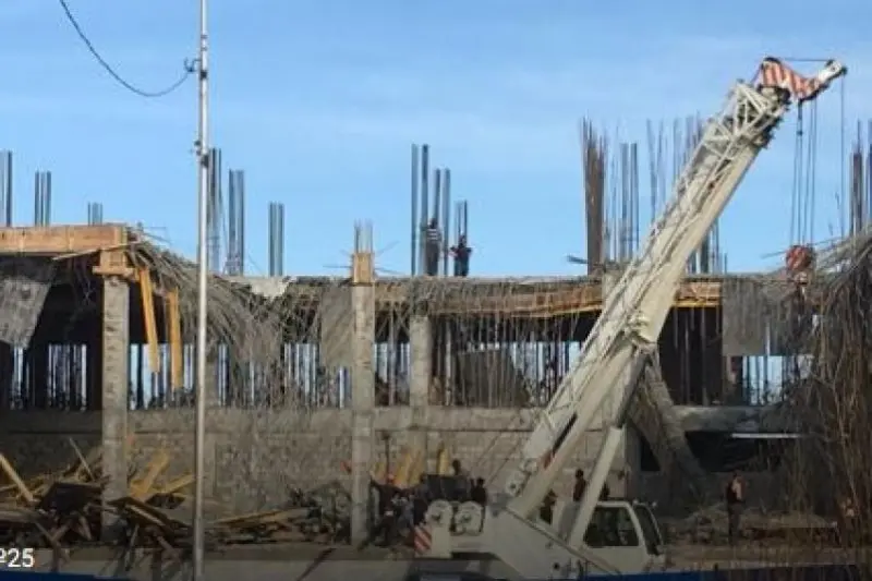 Рабочая комиссия выяснит причины обрушения перекрытия на стройплощадке школы №25