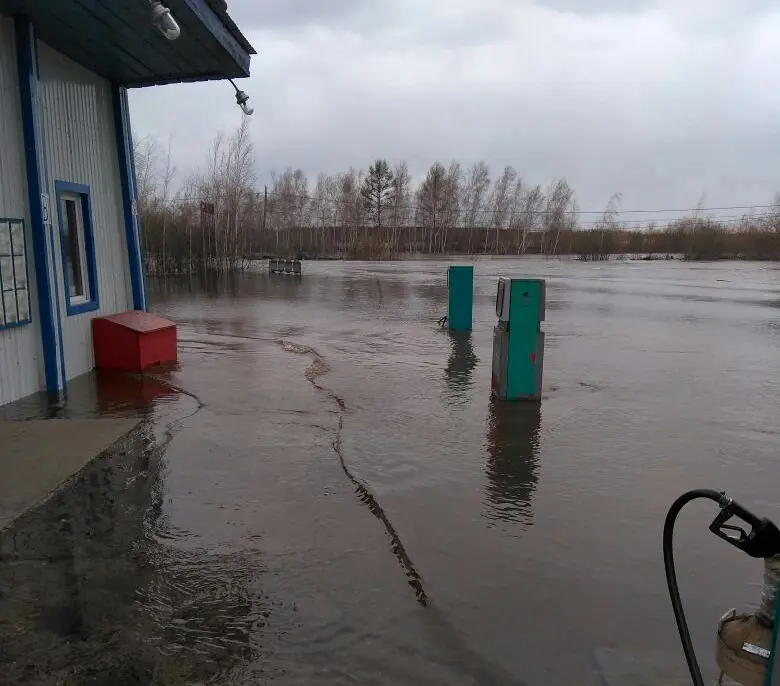 В Эльдикане второй волной сносит дома