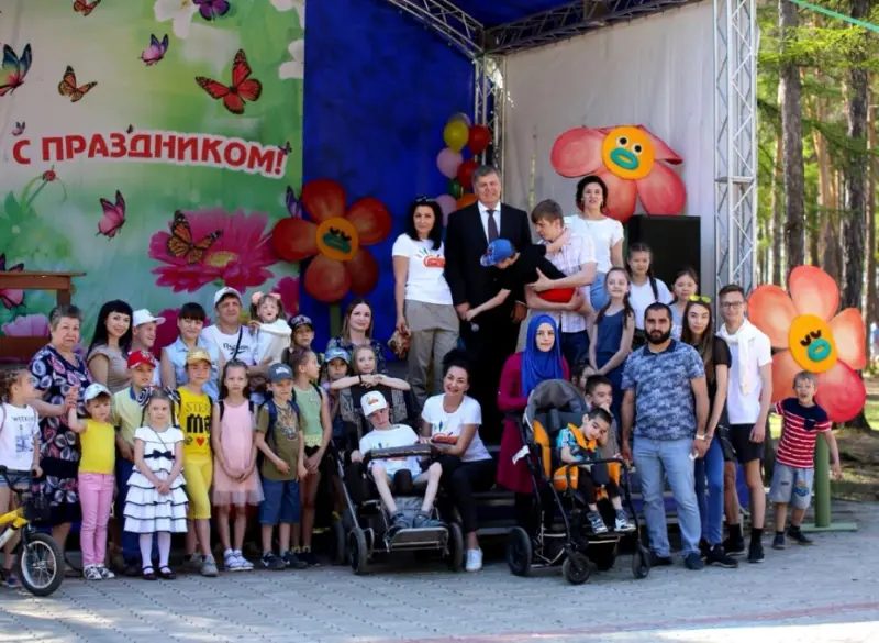 Стираем грани: в Нерюнгри прошла акция по поддержке детей с ограниченными возможностями