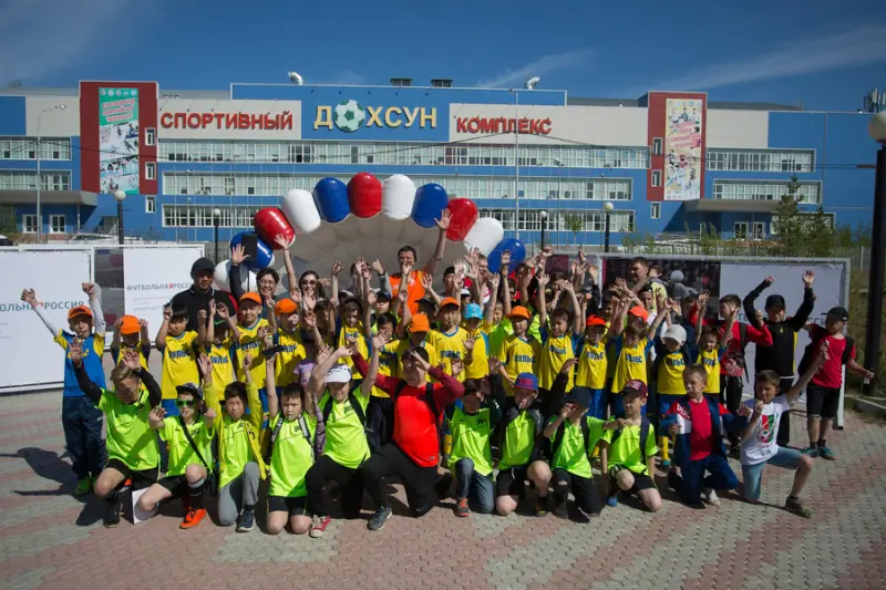 В городском парке открылась выставка «ФутбольнаЯРОССИЯ»