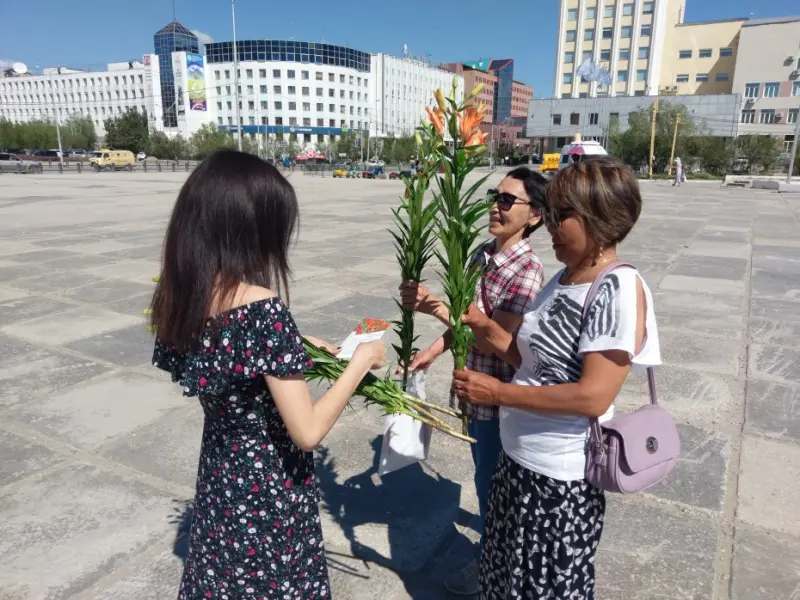 С Днем Сардааны поздравили прекрасную половину Якутска