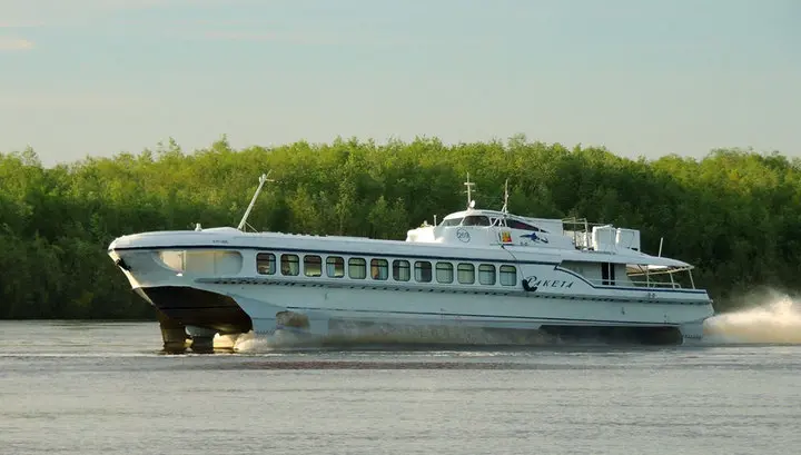 На реке Лена сел на мель теплоход «Ракета-269»