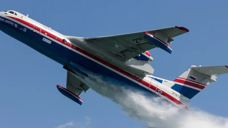 В Намском районе работает самолет Бе-200