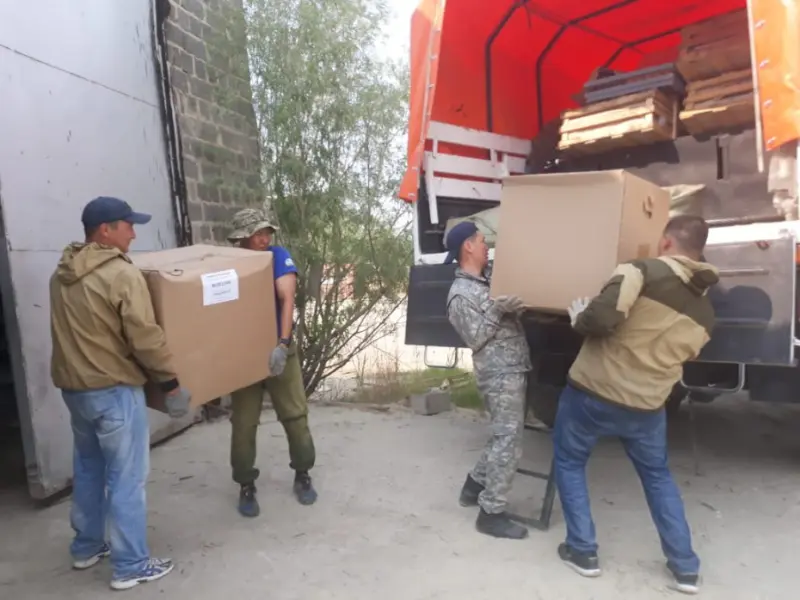 До районов пострадавших от паводка в Якутии доставили помощь из Росрезерва