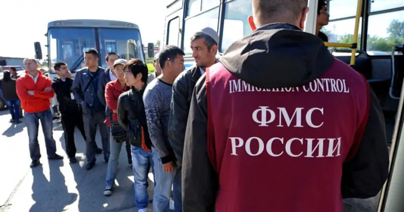 Дальний Восток: количество мигрантов растет,  а выдворять нелегалов не успевают