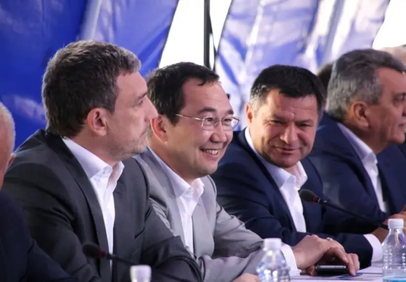 Айсен Николаев поблагодарил Дмитрия Медведева за присвоение «Ленским столбам» статуса Национального парка
