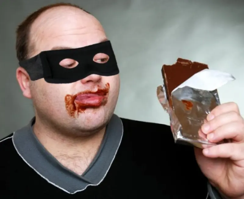 В Нерюнгри кладовщик украл продукты на сумму 300 тысяч рублей