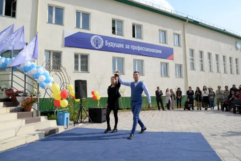 Вперед в культуру: в Якутском колледже культуры прозвучал первый звонок