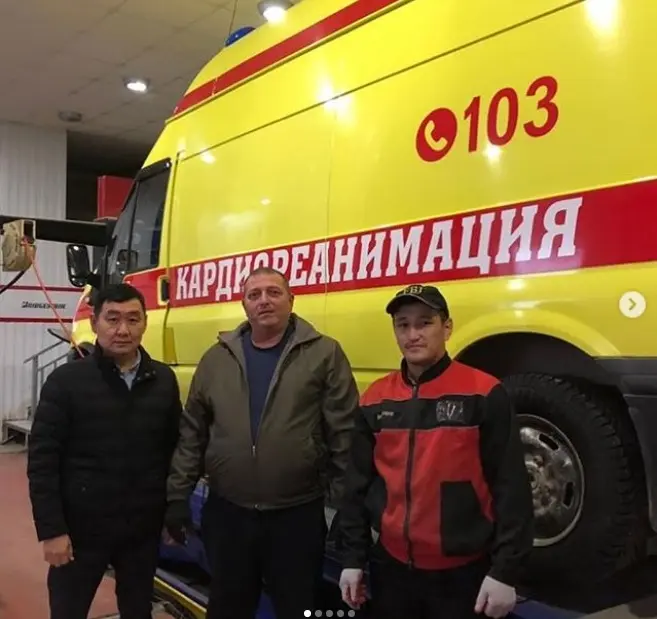Предприниматель подарил Скорой помощи шипованную резину для реанимобилей