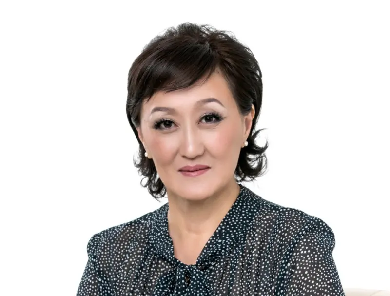 Глава Якутска поздравила учителей и педагогов с Днем учителя