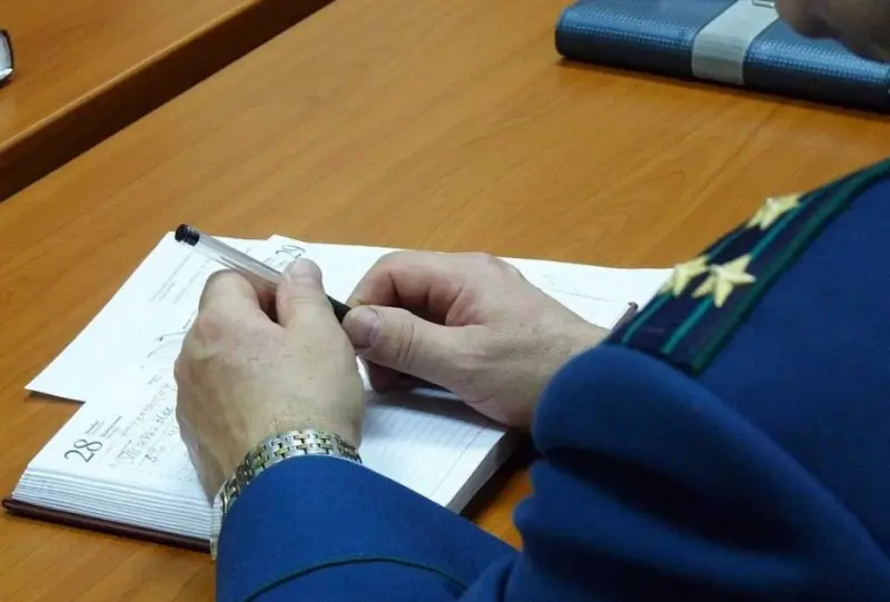 Задолженность в размере 400 тысяч рублей погасили перед предпринимателем в Нюрбинском районе