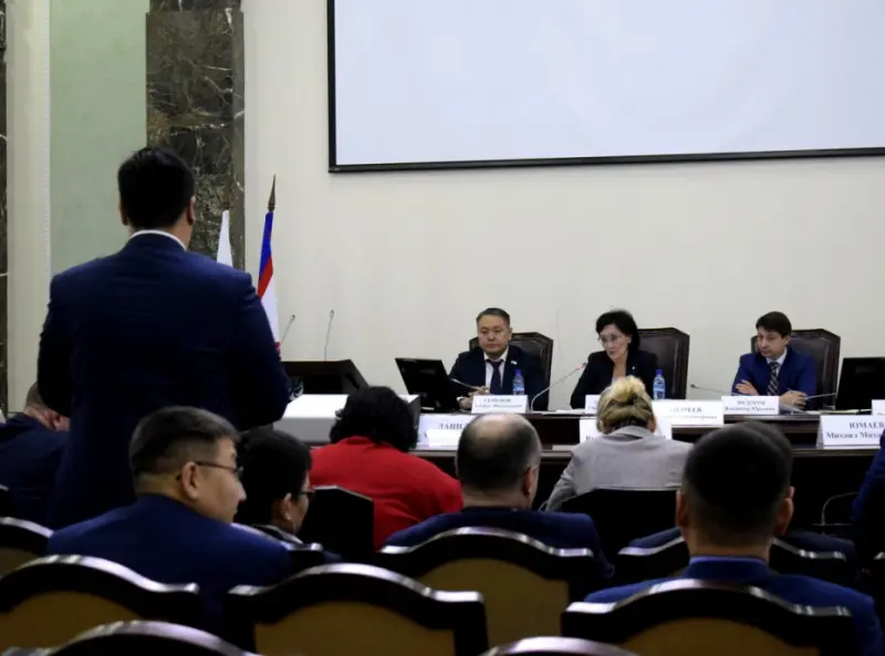 Сардана Авксентьева городским службам: мне нужны фото-доказательства того, что мусор убран