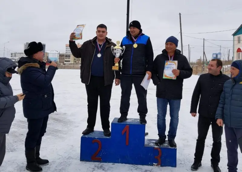 Водители городских автобусов показали мастерство вождения и знание ПДД