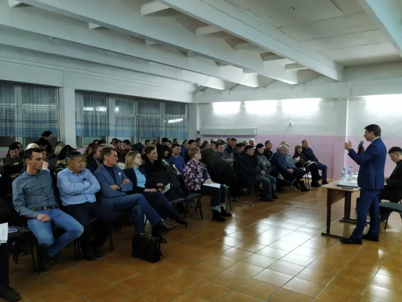 Диалог Владимира Федорова с жителями Автодорожного округа