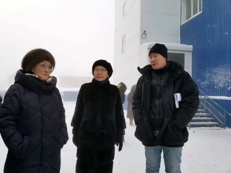 Мэр Якутска проинспектировала объекты с признаками незаконного жилищного строительства