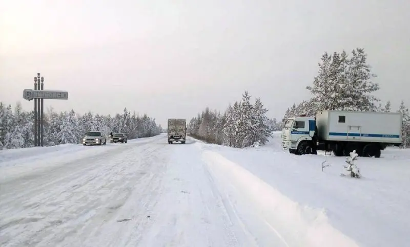 В школу на попутках добирались дети из сел в Вилюйском районе, прокуратура требует бесплатный транспорт