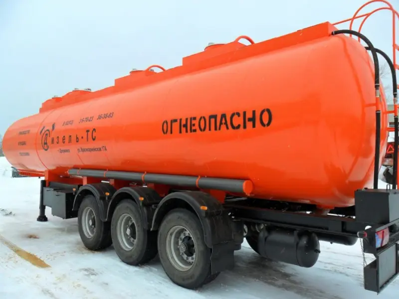 В Абыйском районе при сливе топлива загорелась цистерна, водитель пострадал