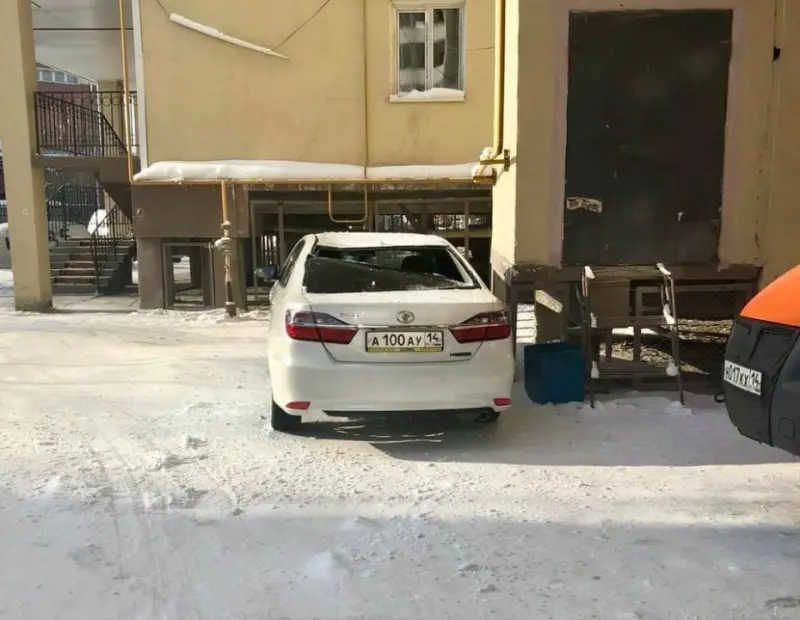 Помятую машину мэра Якутска после ремонта продолжат использовать