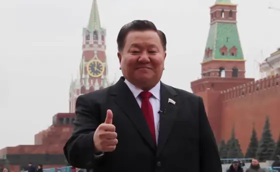 Поздравление с Днём республики от депутата Государственной Думы Федота Тумусова