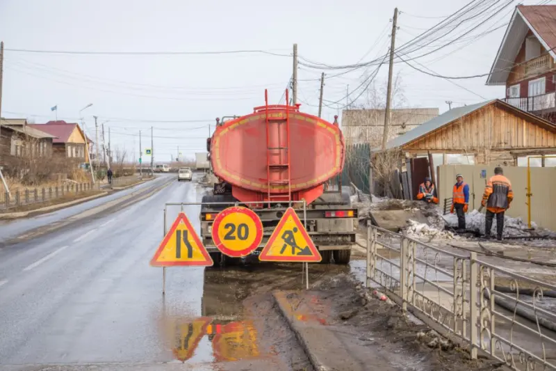 В Якутске за сутки вывезено 2446 кубометров снега