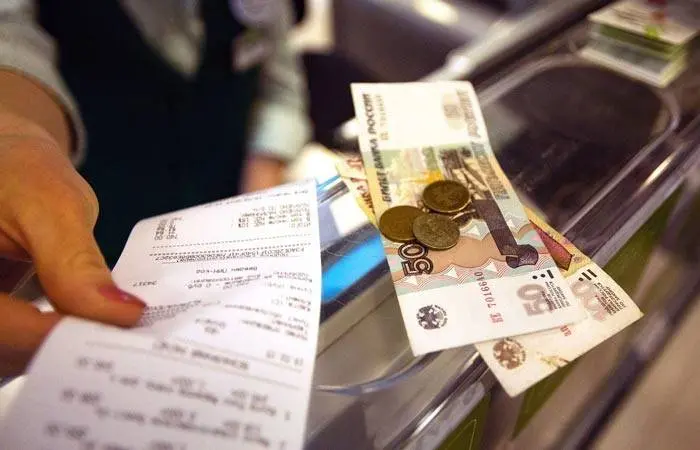 Росстат: реальные располагаемые доходы населения продолжают падать