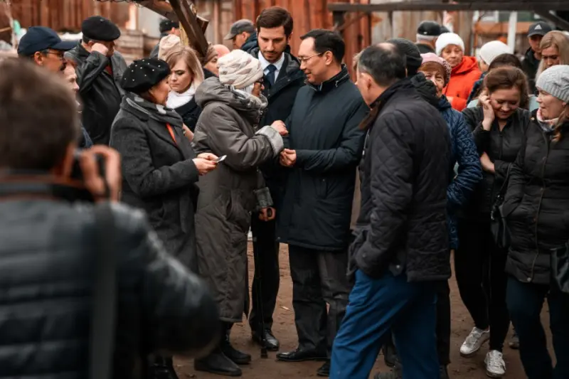 Айсен Николаев проверил готовность Ленского района к переселению граждан из аварийного жилья