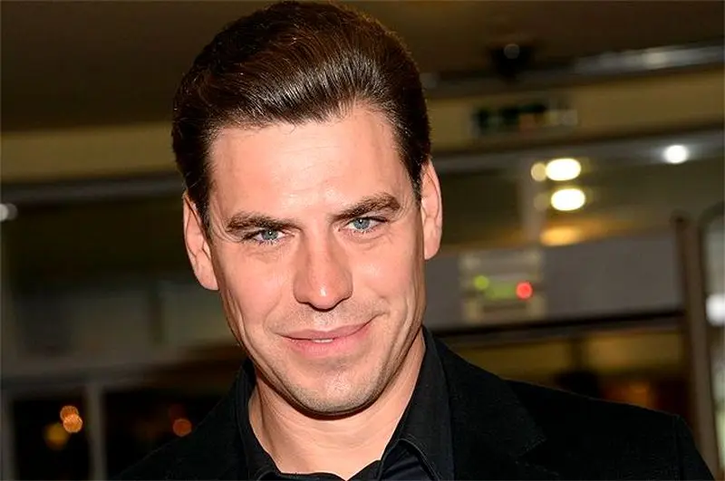 Дмитрий Дюжев прочтет в Якутске  Евгения Онегина