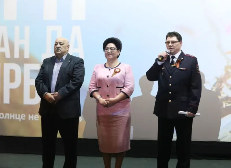 Ветеранам тыла и труда организовали проказ художественного фильма «Надо мною солнце не садится»