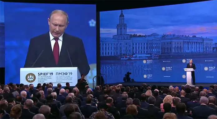 Что россияне хотят спросить у Владимира Путина