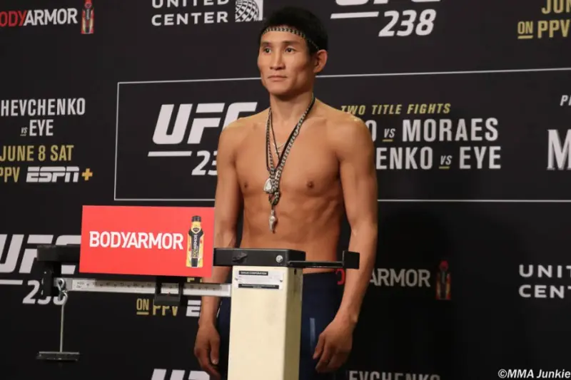 UFC 238: Попов и Вайнленд показали одинаковый вес