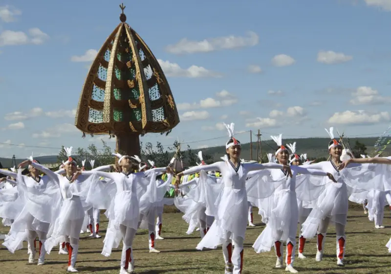 Ысыах: пусть счастья светлые врата откроются!