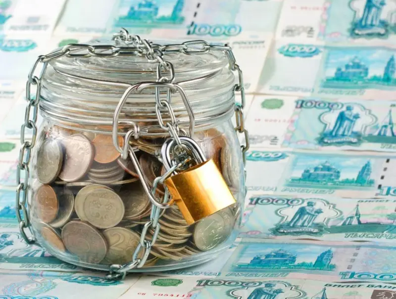Минстрой РФ допускает введение поэтапного пополнения дольщиками эскроу-счетов, но доступ к последним застройщиков пока исключает
