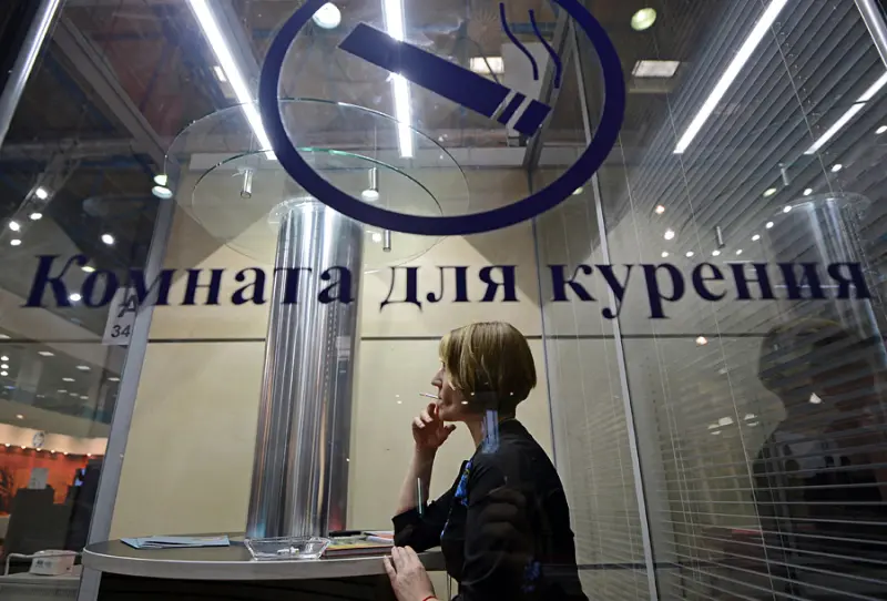 Госдума хочет вернуть курилки в аэропортах