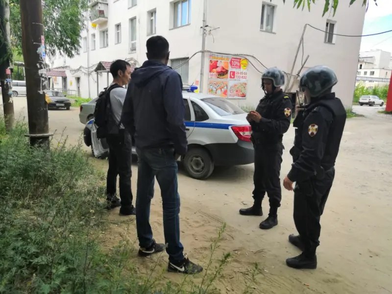 В Якутске сотрудниками Росгвардии задержана группа лиц, подозреваемых в совершении имущественных преступлений