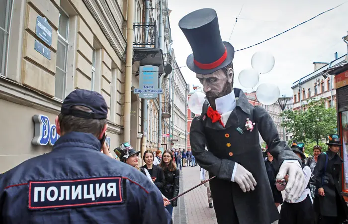 Госдума одобрила поправки о повышении предельного возраста для полицейских