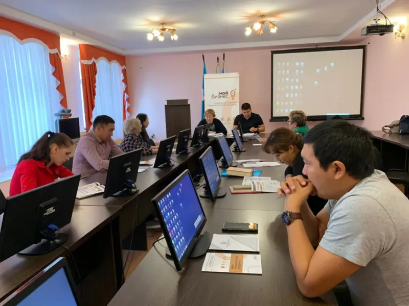 Как вести свое дело: в Кобяйском улусе прошел Круглый стол по поддержке предпринимателей