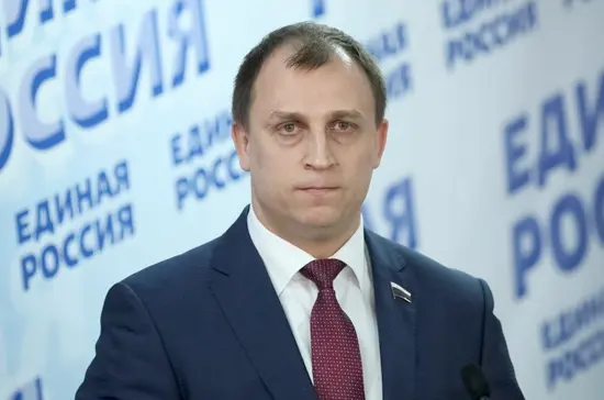 Россиянам запретят работать по совместительству