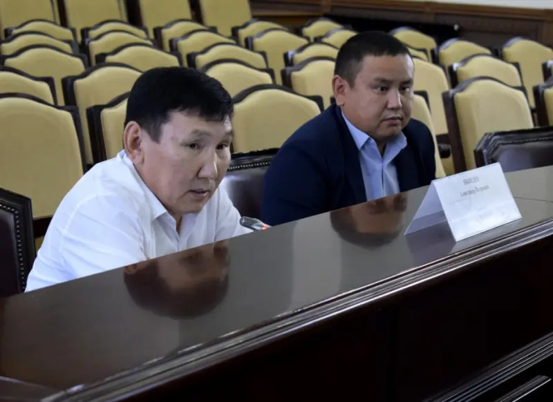 «Не пора ли лишить мандата?»: В Гордуме Якутска подняли о вопрос директоре «Жилкомсервиса», проходящего по уголовному делу
