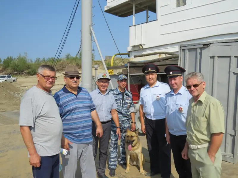 Представители Общественного совета при транспортной полиции проверили безопасность паромной переправы