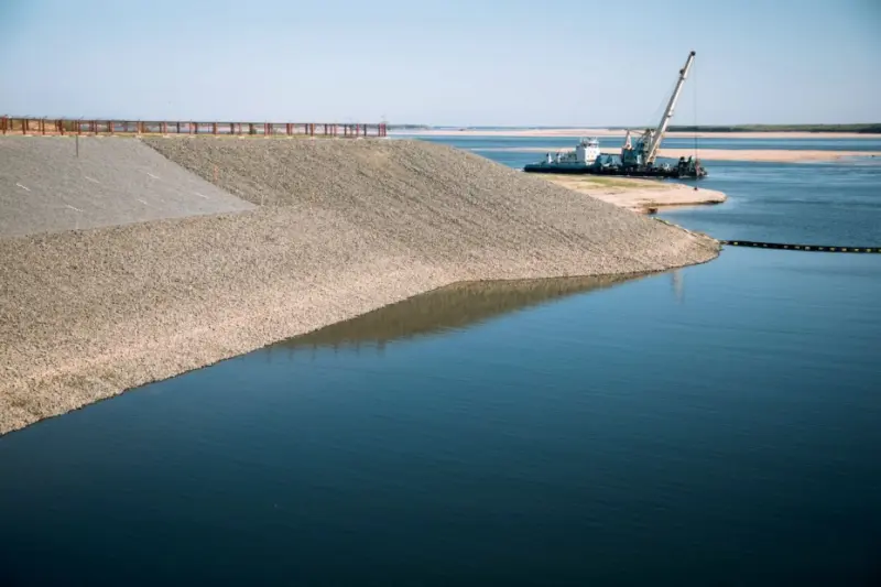 В Якутске введен режим ЧС из-за низкого уровня воды в реке Лене и угрозы устойчивому водоснабжению города
