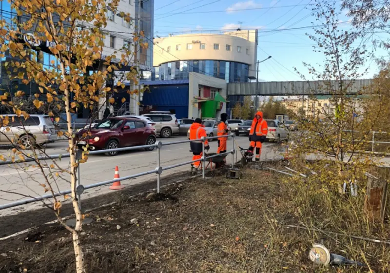 В Якутске модернизируются пешеходные переходы возле учебных учреждений