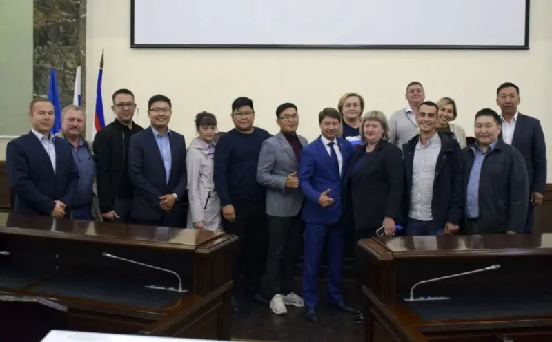 «Я не буду подавать в суд на Сардану Владимировну»: Владимир Федоров прокомментировал свою отставку