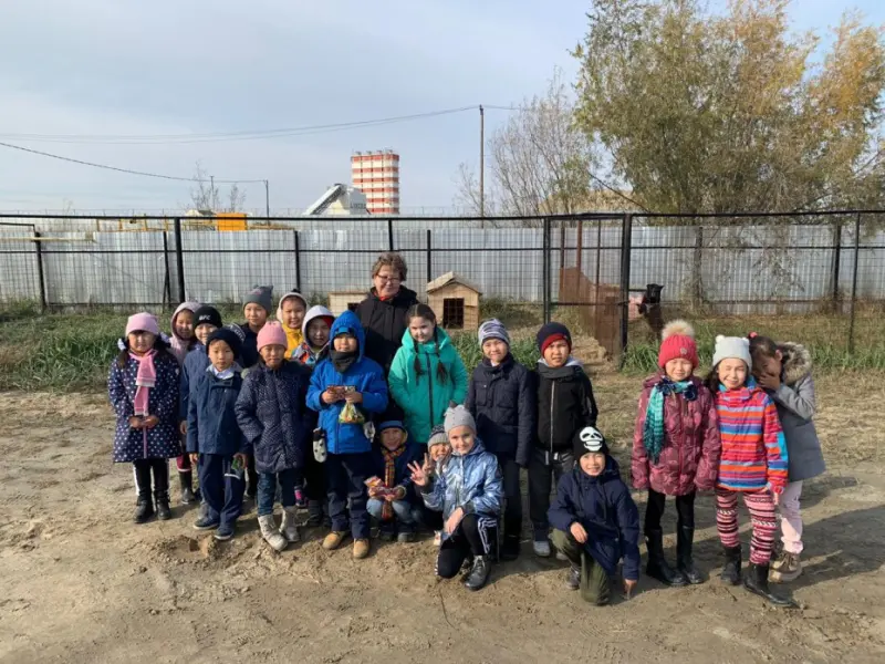 Школьники посетили пункт передержки безнадзорных животных