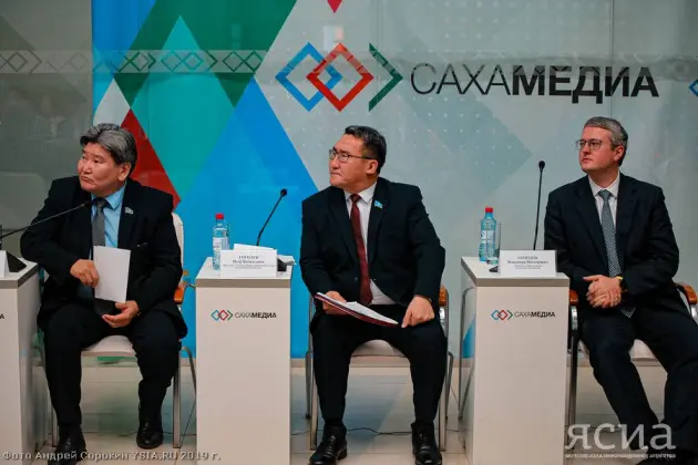 В интерактивном формате прошли публичные слушания по законопроекту о госбюджете республики на 2020 год