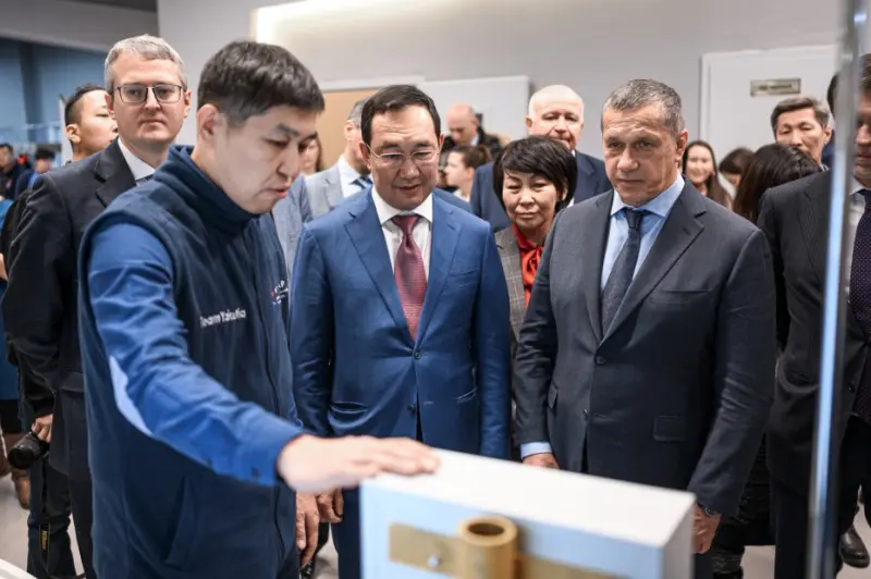 IT-компании Якутии представили свои разработки Юрию Трутневу и Айсену Николаеву